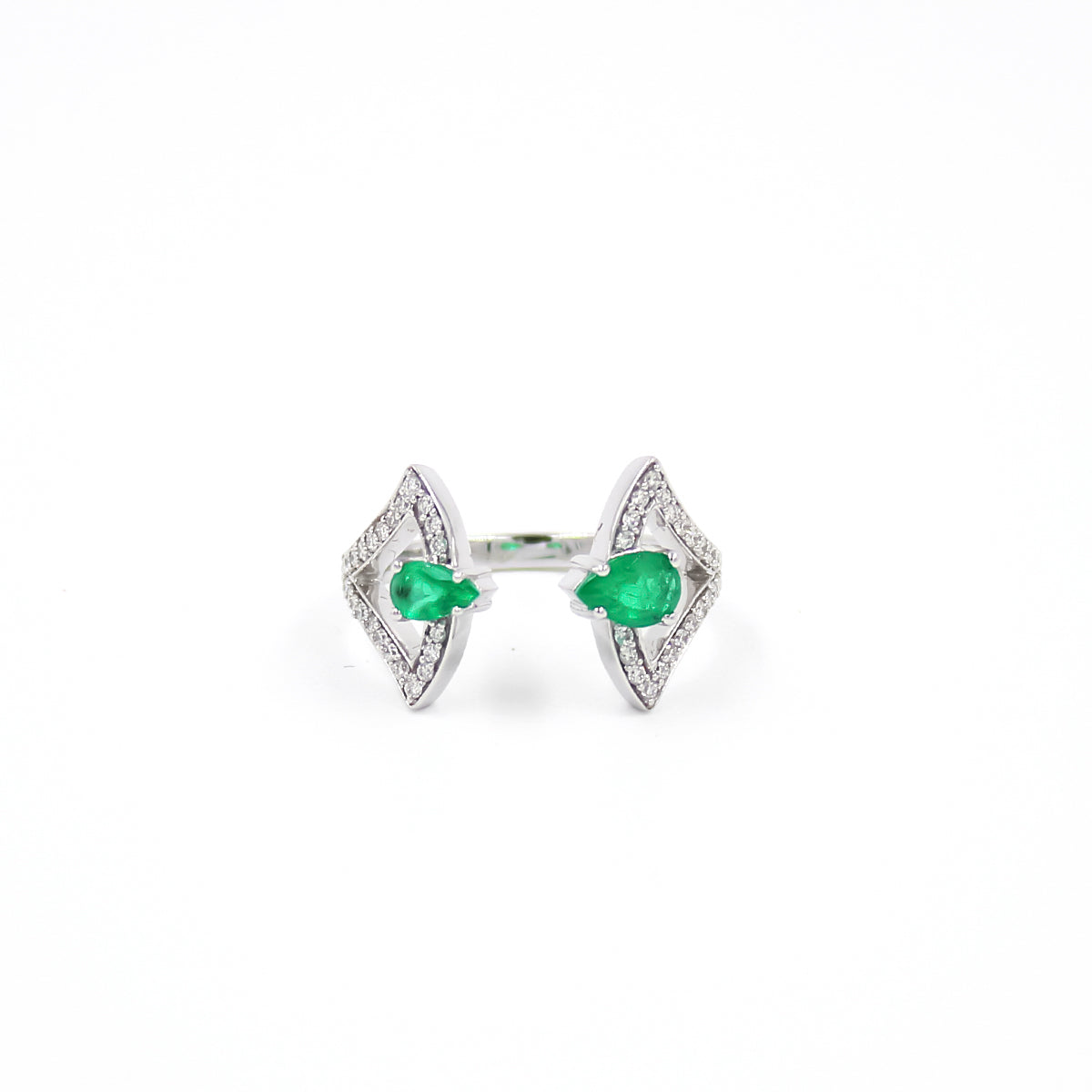 Aprire Emerald and Diamond Ring