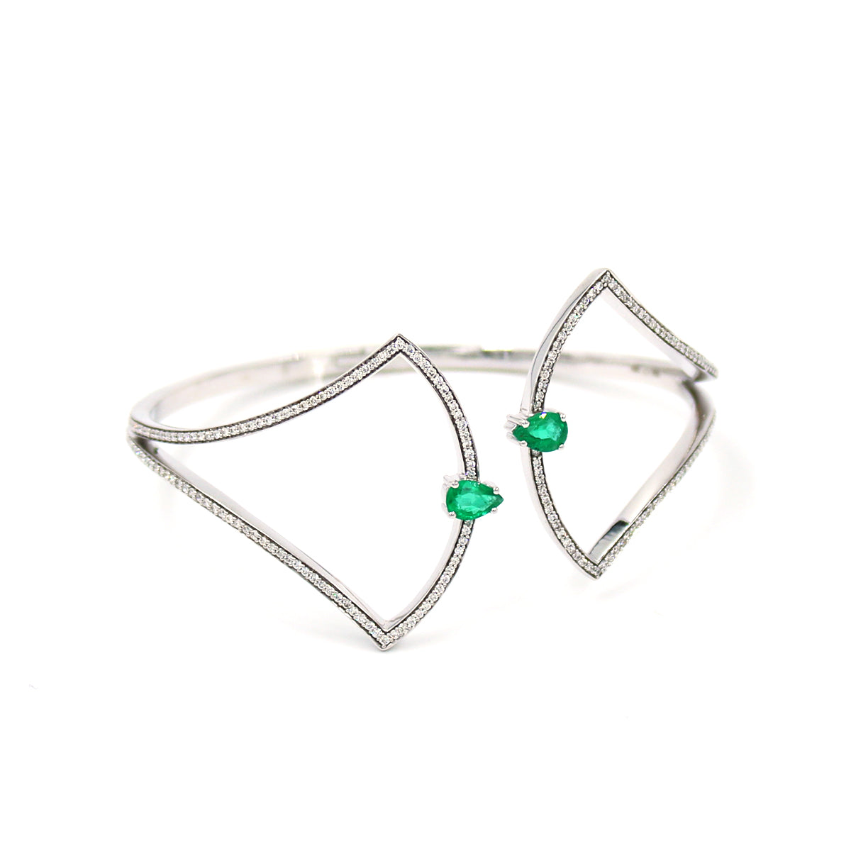 Aprire Diamond and Emerald Cuff