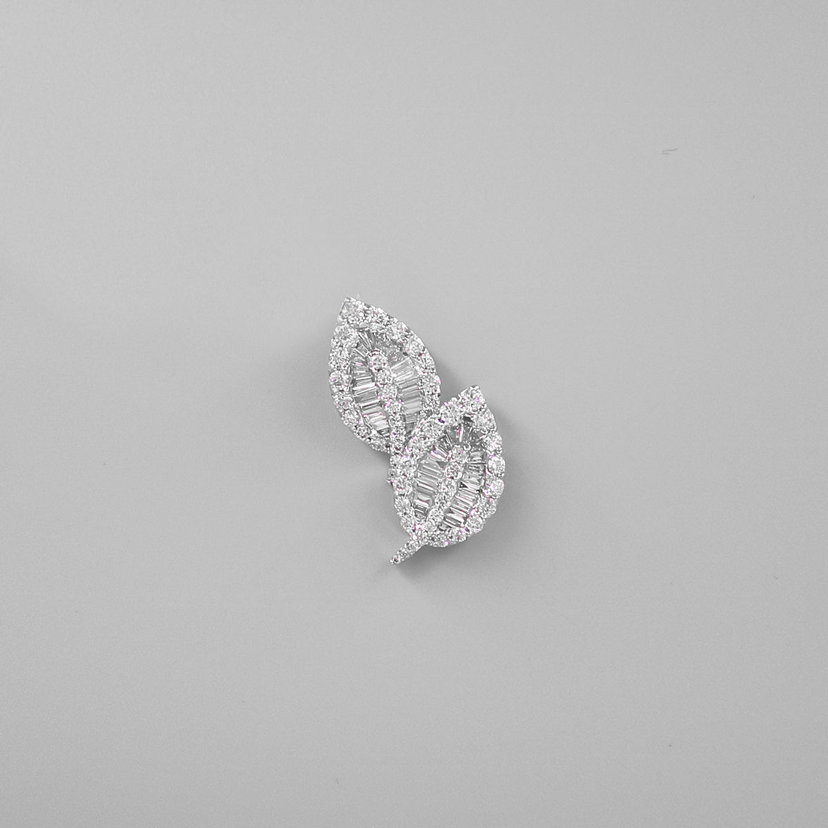 Double Leaf Diamond Pendant