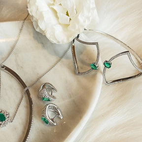 Aprire Diamond and Emerald Cuff
